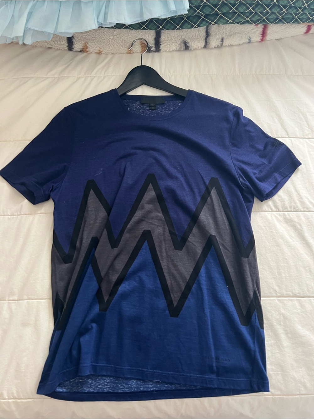 Burberry Navy Blue Short Sleeve Zigzag Graphic Tee